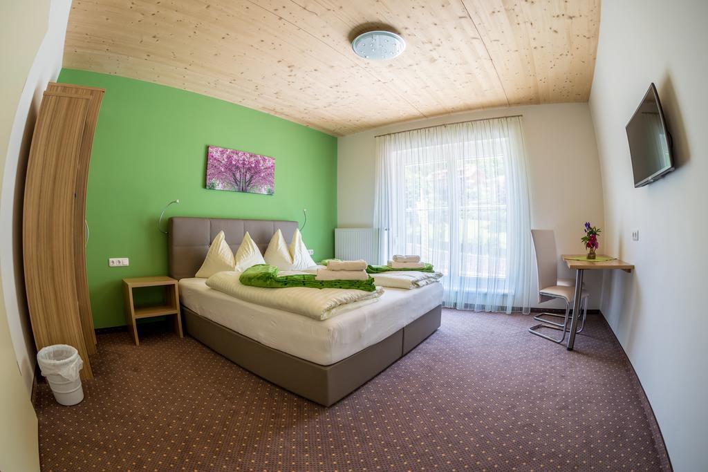 Gaestehaus Krappinger/Pizzeria Mamma Mia Ossiach Quarto foto