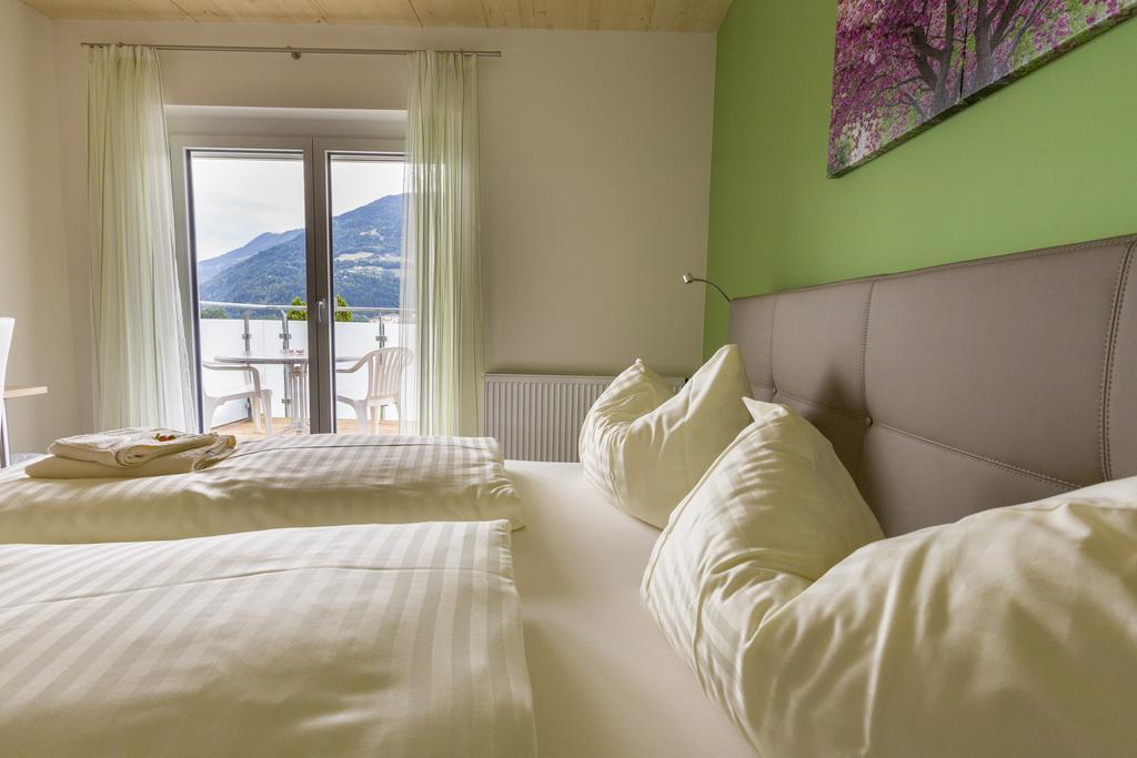 Gaestehaus Krappinger/Pizzeria Mamma Mia Ossiach Quarto foto
